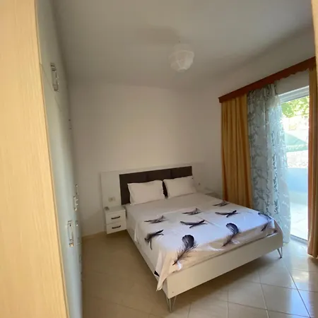 Guesthouese Estref Hotel *